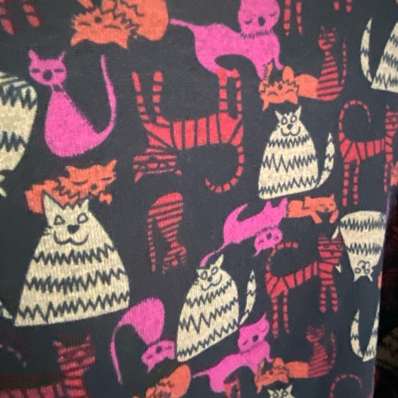 CREATION Soft Light Fuzzy Crew Neck Cardigan with Feline CATS all over print M - Picture 6 of 11